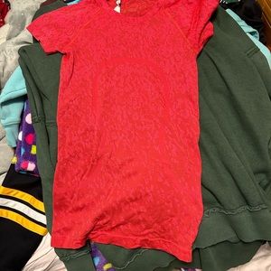 Lululemon swiftly tech